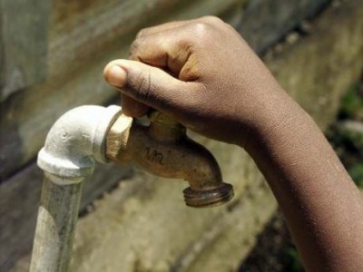 CRISIS AGUA POTABLE AFECTA URBANIZACIÓN GENERAL GREGORIO LUPERÒN