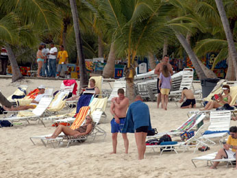 AUMENTA LLEGADA TURISTAS REPÚBLICA DOMINICANA