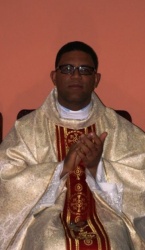FALLECE SACERDOTE Y DOS PERSONAS MAS EN ACCIDENTE DE TRANSITO