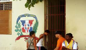 AUTORIDADES BUSCAN SOLUCIONAR HACINAMIENTO CARCEL PREVENTIVA PP