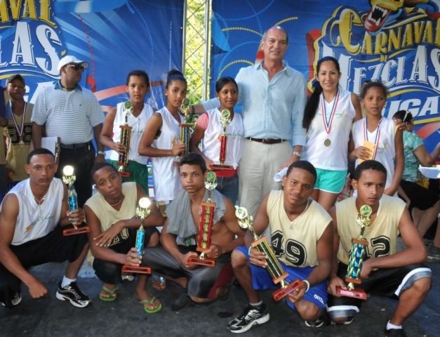 HERMANAS GANAN MARATÓN CARNAVARENGUE RÍO SAN