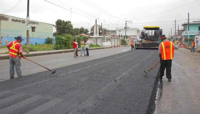 SIGUE PAVIMENTACIÓN  CALLES DIVERSOS SECTORES PUERTO PLATA