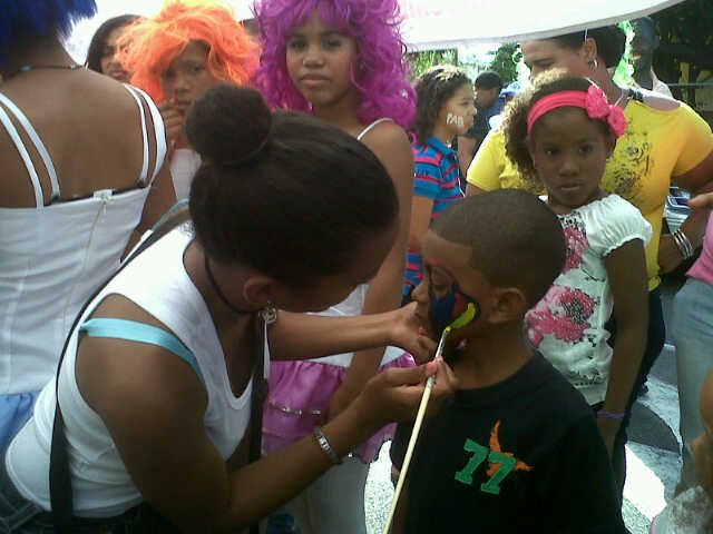 PERREDEÍSTAS CELEBRAN OPERATIVO “PINTAME LA CARA CON PAPÁ EN EL CARNAVAL”