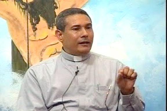 ROBAN CASA CURIAL MUNICIPIO GASPAR HERNÁNDEZ