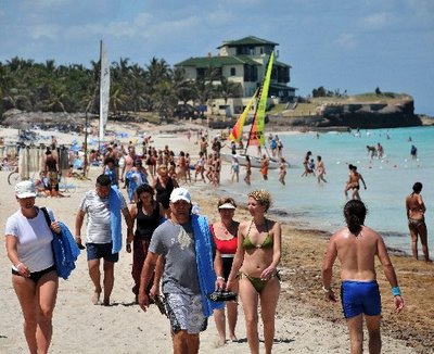 CRISIS TURISMO PROVOCA CAMBIO MENTALIDAD PUERTOPLATEÑOS