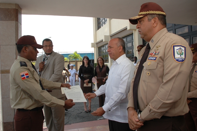 PRESIDENTE DNCD AFIRMA: “ESPERAMOS NUEVAS INFORMACIONES FIGUEROA AGOSTO”