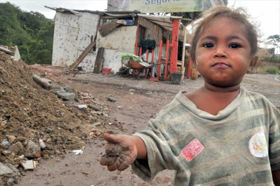 QUIÉN ES RESPONSABLE DE LA POBREZA