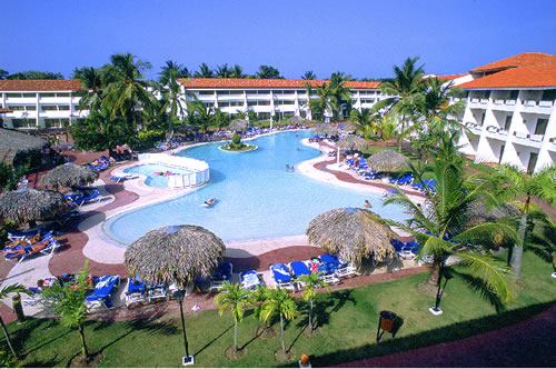 CIERRE HOTELES PUERTO PLATA DEJA CESANTES MILES EMPLEADOS