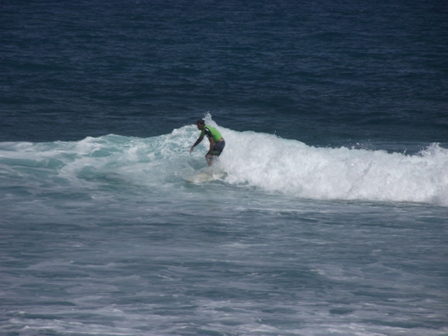 Surfistas nacionales, internacionales  compiten “Master Surf Reunion 4”