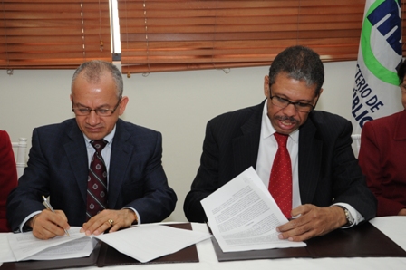 Salud Pública, Imposdom  Firman Acuerdo Lucha Contra Tuberculosis
