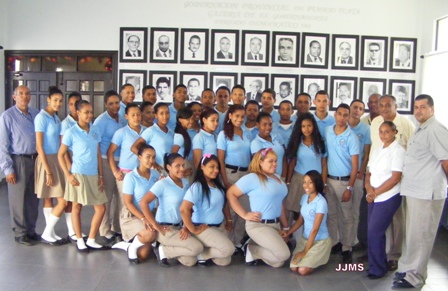 Ofrecen charla estudiantes escuela Antera Mota