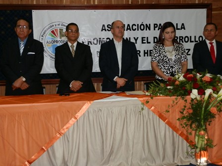 Procurador Domínguez Brito dicta charlas Gaspar Hernández