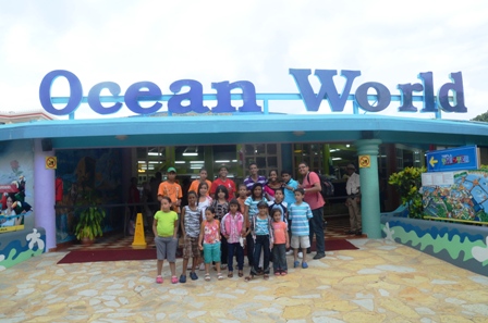 Niños oncológico Santiago visitan Ocean World