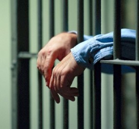 Dictan prisión preventiva obrero violó tres niñas