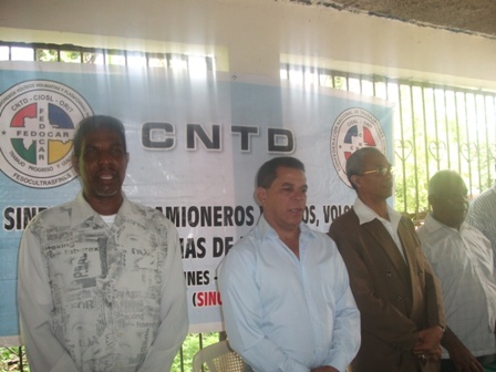 Juran directiva dueños camiones volteos, volquetas comunidad Altamira