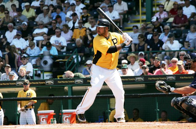 Equipo Arroceros Firma Jugador Andy Marte   