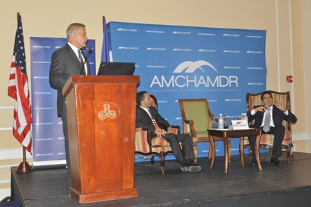 AMCHAMDR celebra seminario manejo productos