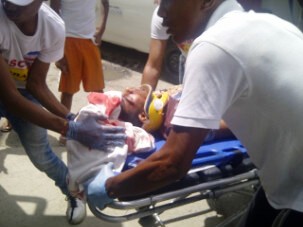 Riña en disputa de un celular deja joven muerto a machetazos