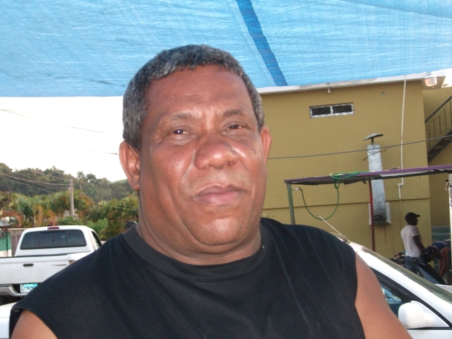 Vendedores de frituras hacen malabares para lidiar fuerte crisis económica