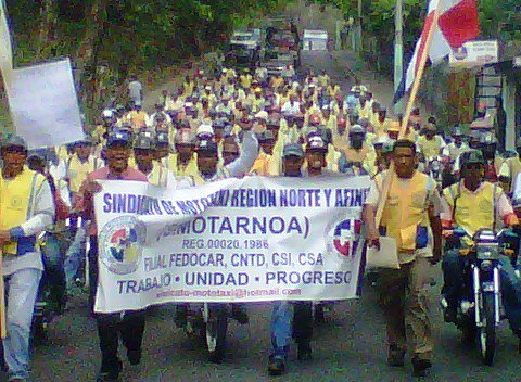 Motoconchistas marchan por calles de PP exigiendo organización y seguridad