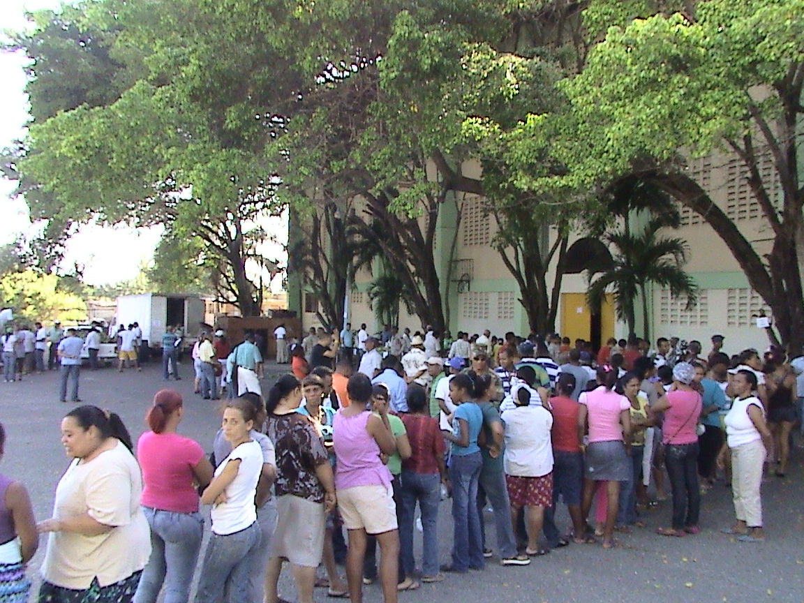 Abren mercados de productores del INESPRE en PP