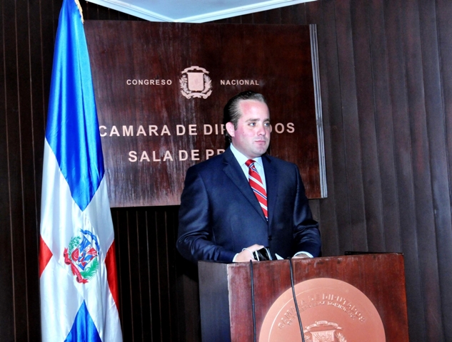Diputado Paliza pide a Danilo Medina el arreglo de todas las carreteras de Puerto Plata