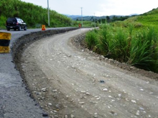 Trabajos de reconstrucción carretera Guananico siguen paralizados