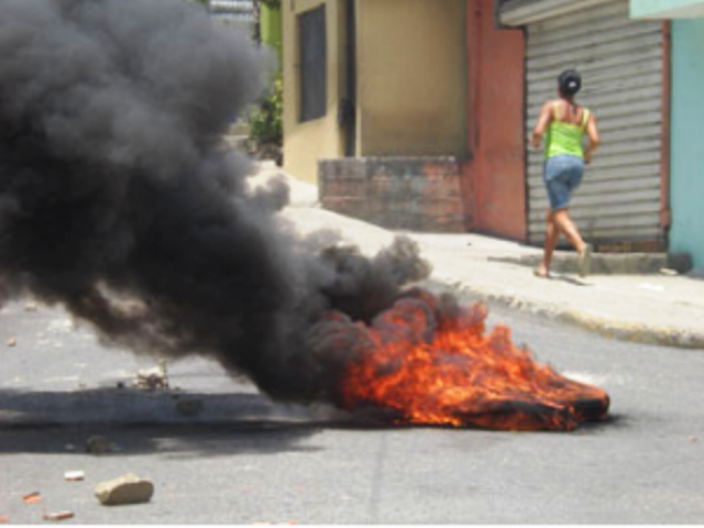 Se producen protestas en Montellano San Marcos y El Javillar por los largos apagones