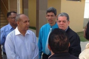 Ministro de Educación inspecciona construcción de escuelas en PP