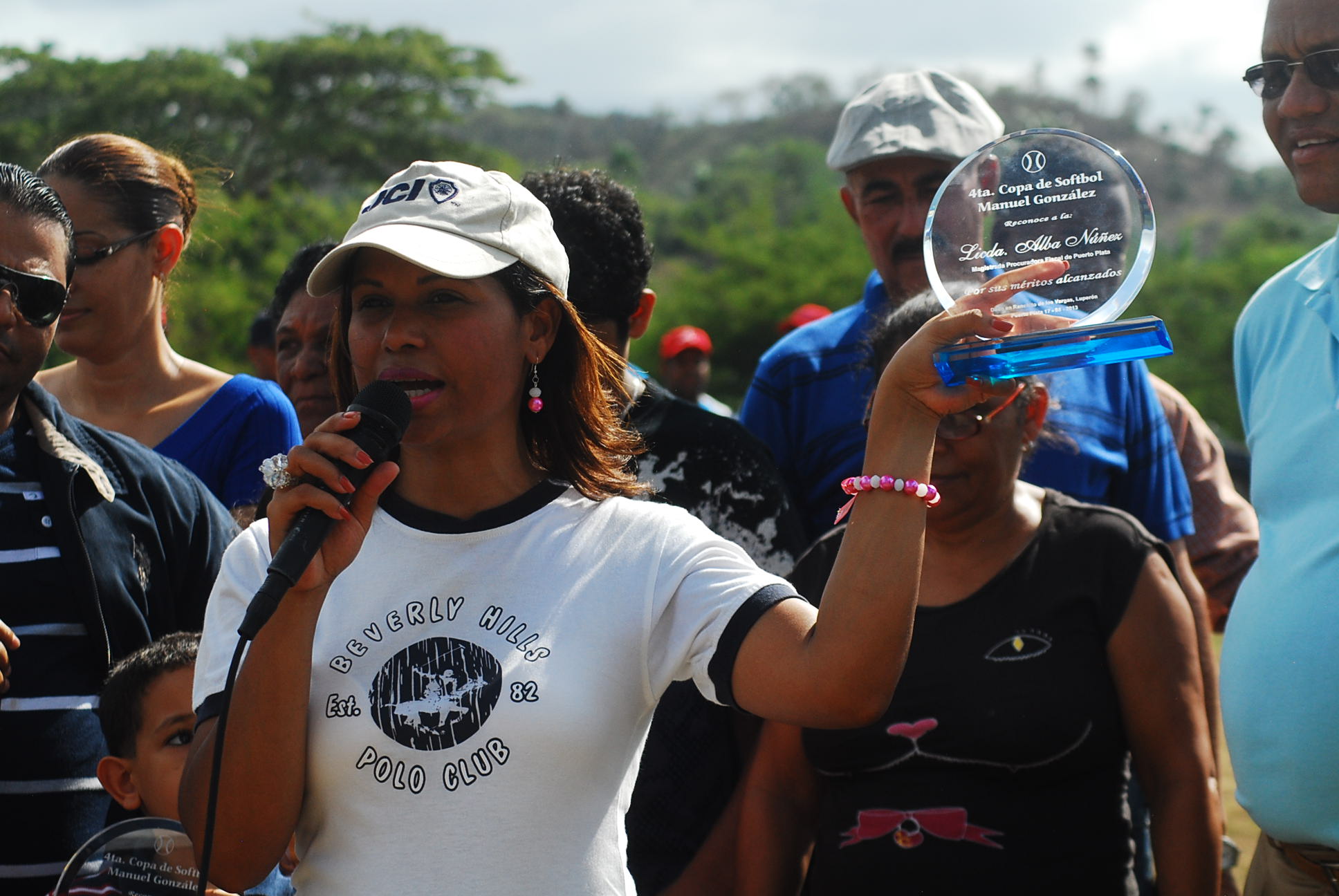 Dedican torneo deportivo a Fiscal de PP Alba Núñez Pichardo en su comunidad natal