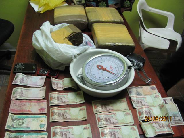 Desmantelan punto de drogas en El Javillar e incautan 18 libras de Marihuana