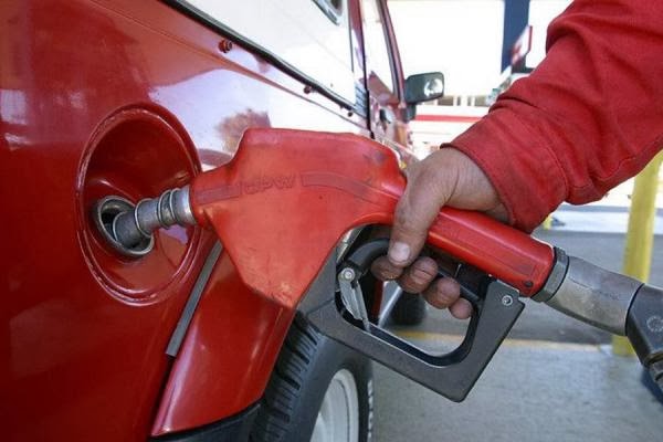   Gobierno dispone leves rebajas en tarifa de las gasolinas pero congela demás combustibles