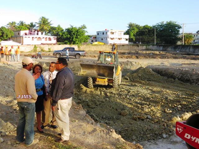 Autoridades de Educación supervisan construcción Escuela Básica Puerto Plata IV