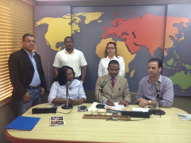 Autoridades llaman población integrarse al plan nacional de alfabetización