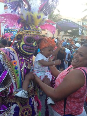 Con rotundo éxito arranca el Carnaval Puerto Plata 2013 que llenó malecón de personas