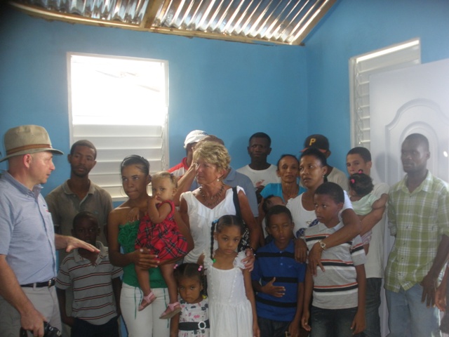 Proyecto Las Américas entrega viviendas en sector Nuevo Renacer