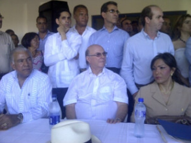 Hipólito se reúne con seguidores en PP; advierte PLD y MVM pretenden destruir PRD
