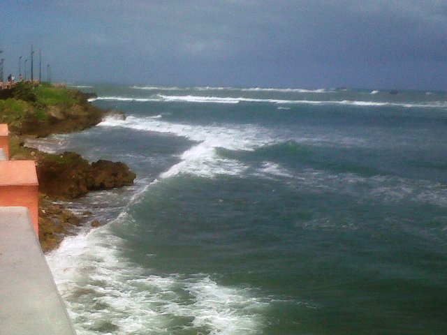 Oleaje continuará fuerte en costa Norte y se esperan pocas lluvias