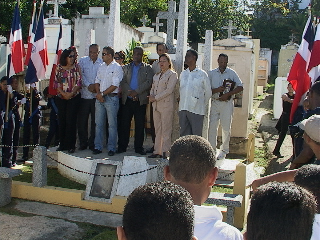Entidades rinden homenaje al barítono Eduardo Brito