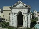 Deploran abandono del mausoleo del general Gregorio Luperón