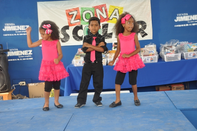 Tienda Jiménez abre temporada para venidero año escolar