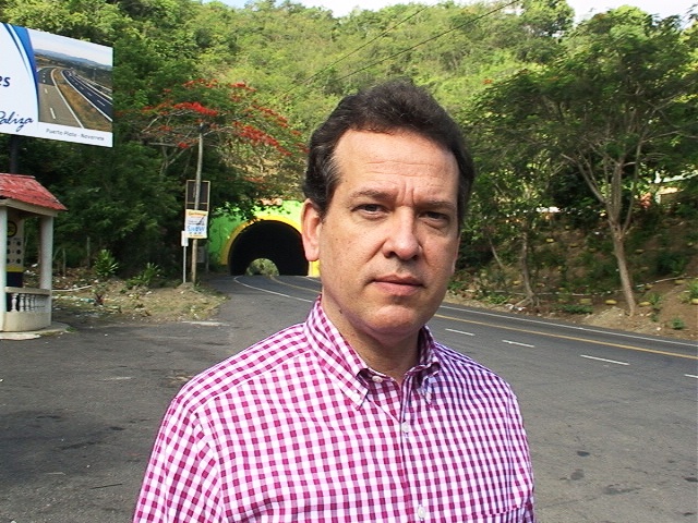 Diputado Ito Bisonó respalda construcción a cuatro carriles carretera PP-Navarrete