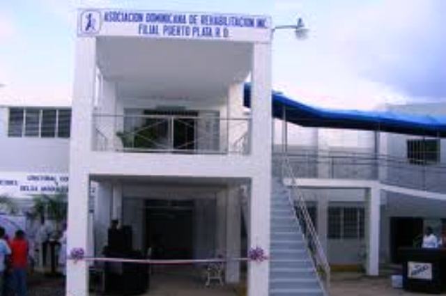 Asociación Dominicana de Rehabilitación en PP devela foto de Mary Pérez Marranzini
