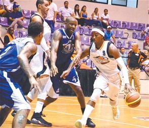 Huracanes del Atlántico se vengan de los Titanes del Licey y le ganan partido