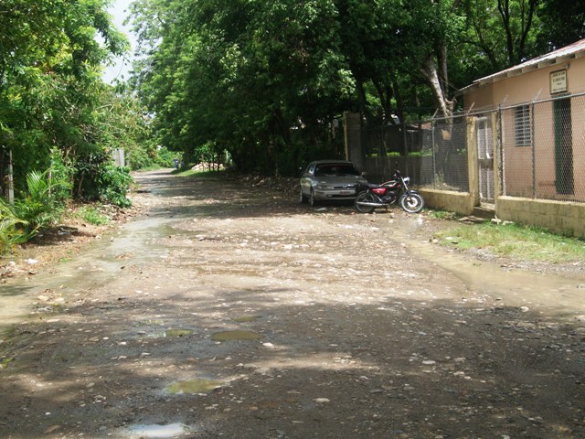 Calles de Llanos de Pérez están en condiciones deplorables