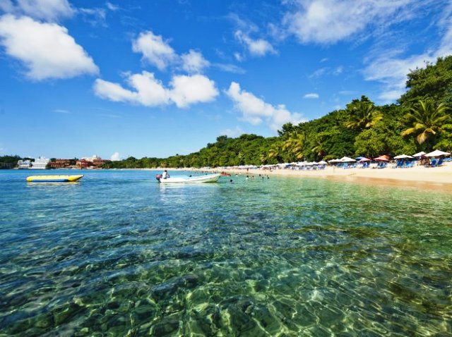 Empresario de Sosúa aboga por el hermoseamiento y orden en la playa de allí