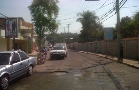Ciudadanos claman por repavimentación de avenida José Eugenio Kunhart