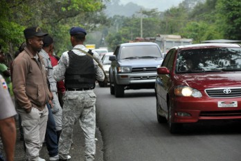 Ocho heridos, deja protesta en Maimón por rechazo a nueva división territorial