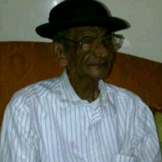 Abuelo puertoplateño cumple 100 años de edad gozando de buena salud