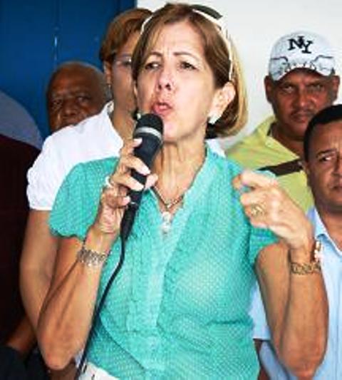 Ex senadora y empresario afirman problemas de PP no son atendidos por las autoridades
